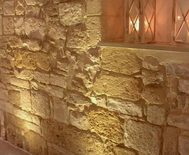 Deshome Affittacamere 3*