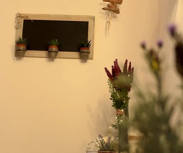 Deshome Affittacamere 3*